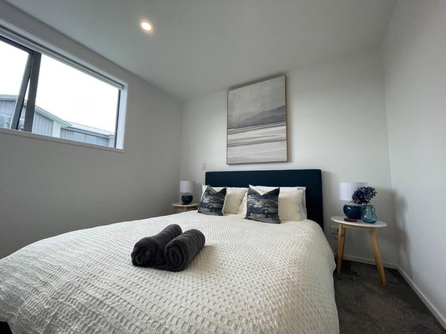 Parkside Retreat - 3 Beds -Sleeps 6 Near Westfield Villa Крайстчърч Екстериор снимка