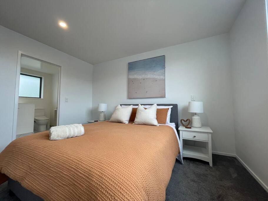 Parkside Retreat - 3 Beds -Sleeps 6 Near Westfield Villa Крайстчърч Екстериор снимка