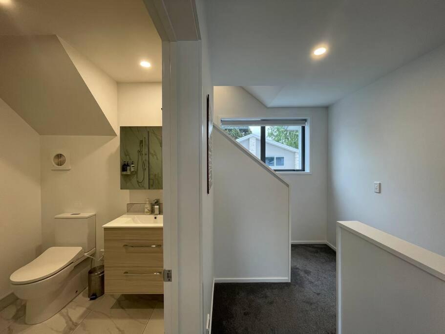 Parkside Retreat - 3 Beds -Sleeps 6 Near Westfield Villa Крайстчърч Екстериор снимка