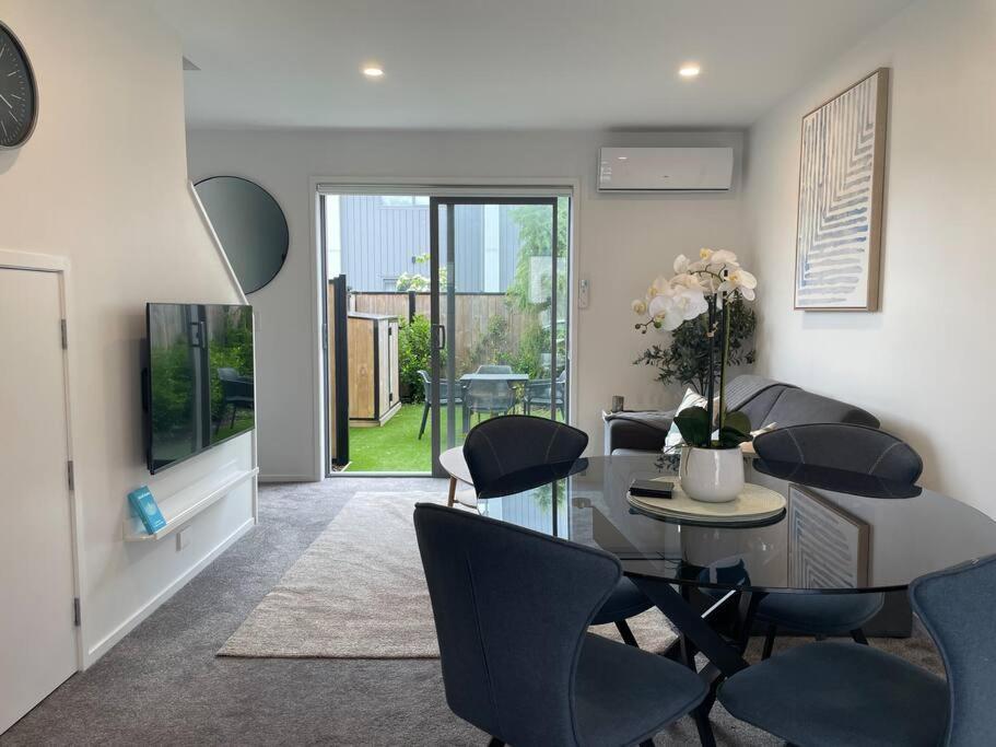 Parkside Retreat - 3 Beds -Sleeps 6 Near Westfield Villa Крайстчърч Екстериор снимка