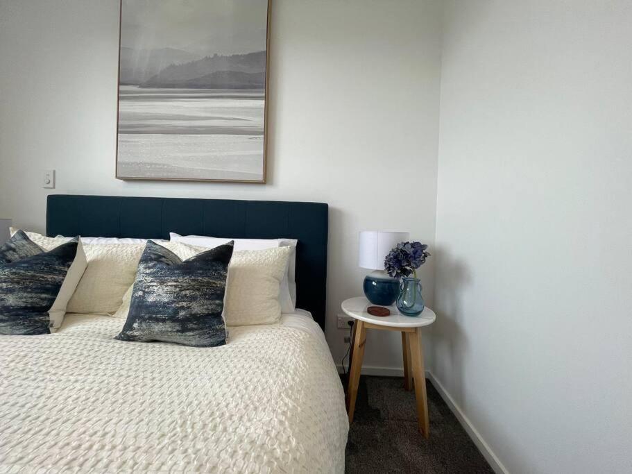 Parkside Retreat - 3 Beds -Sleeps 6 Near Westfield Villa Крайстчърч Екстериор снимка